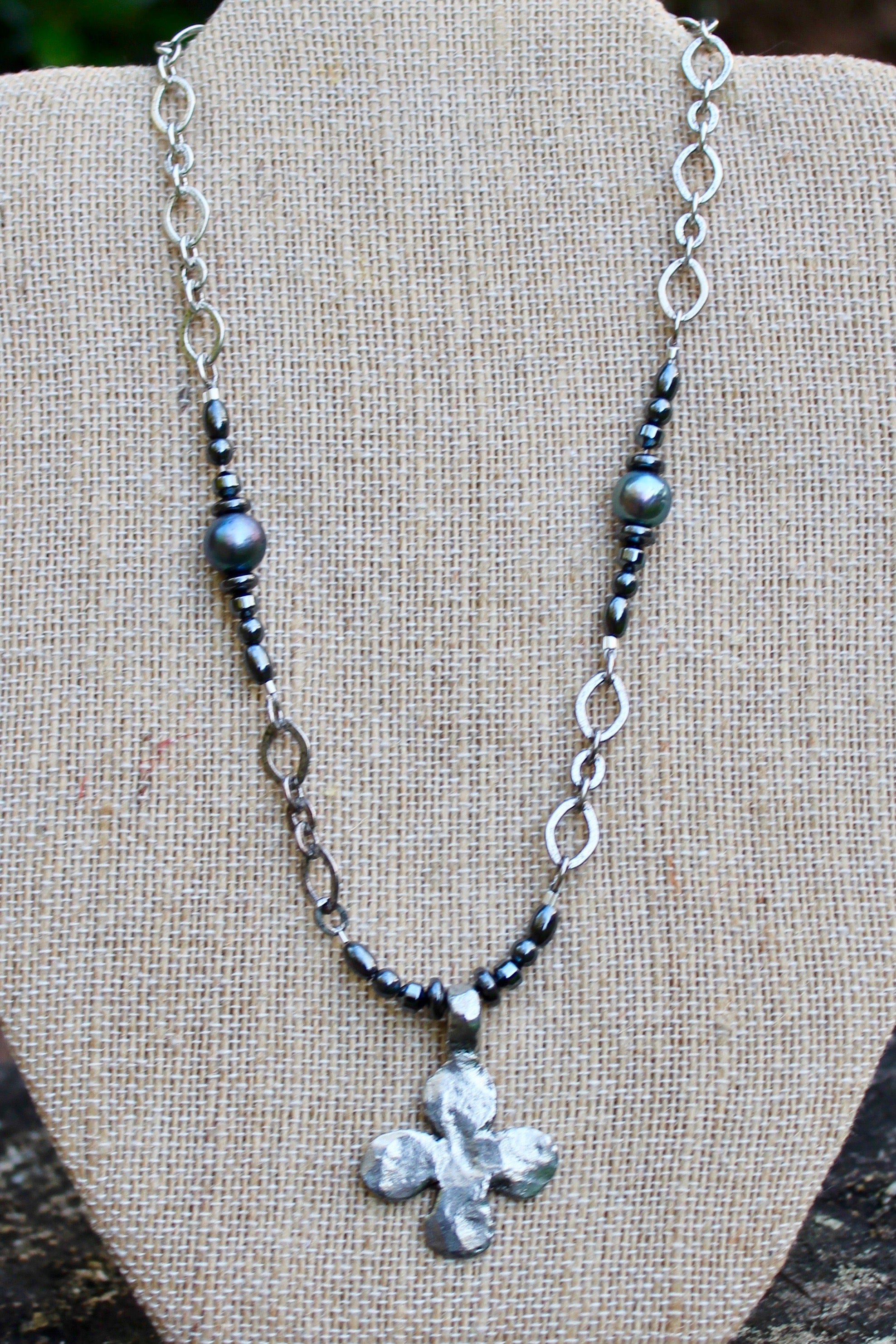 N152PD; Pewter Cross; Chain; Dark Grey Pearl; Approximately 17 inches; ; ; Majestees